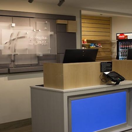 Holiday Inn Express Winfield - Teays Valley Hurricane Esterno foto