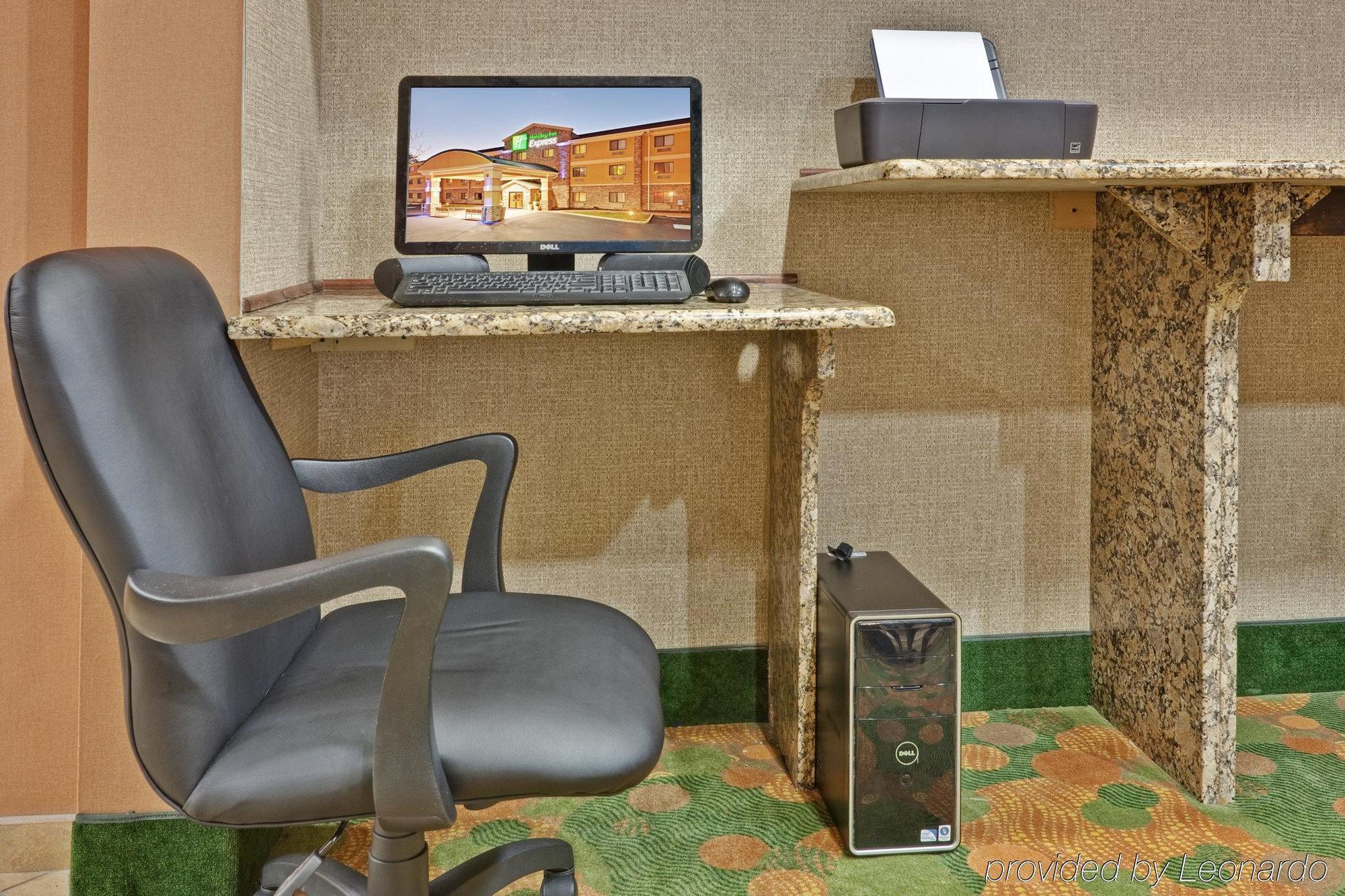 Holiday Inn Express Winfield - Teays Valley Hurricane Servizi foto