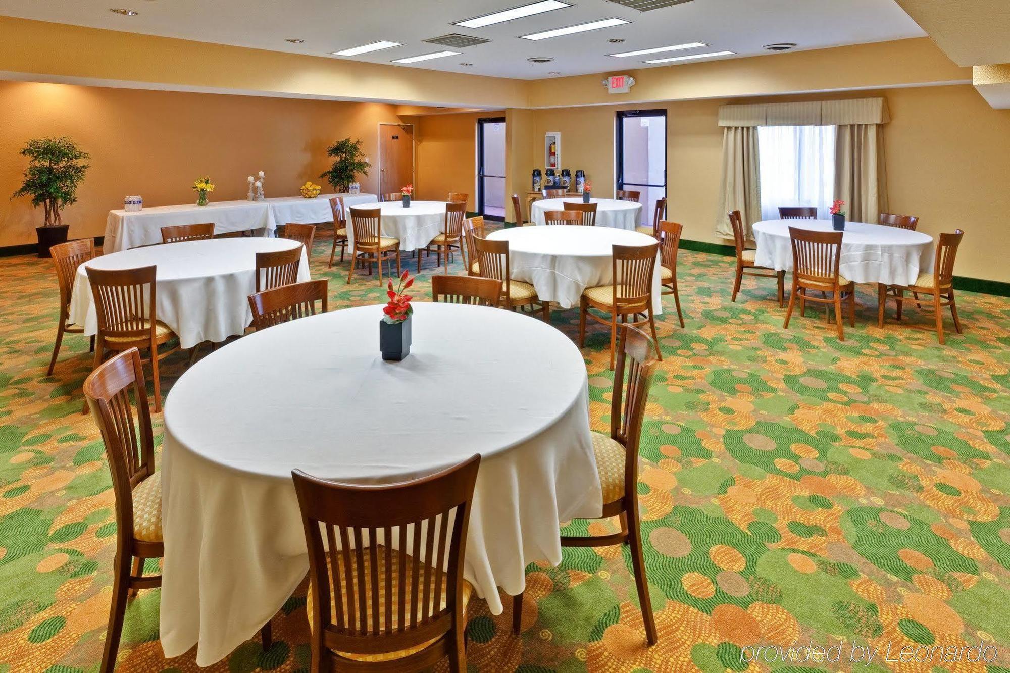 Holiday Inn Express Winfield - Teays Valley Hurricane Ristorante foto