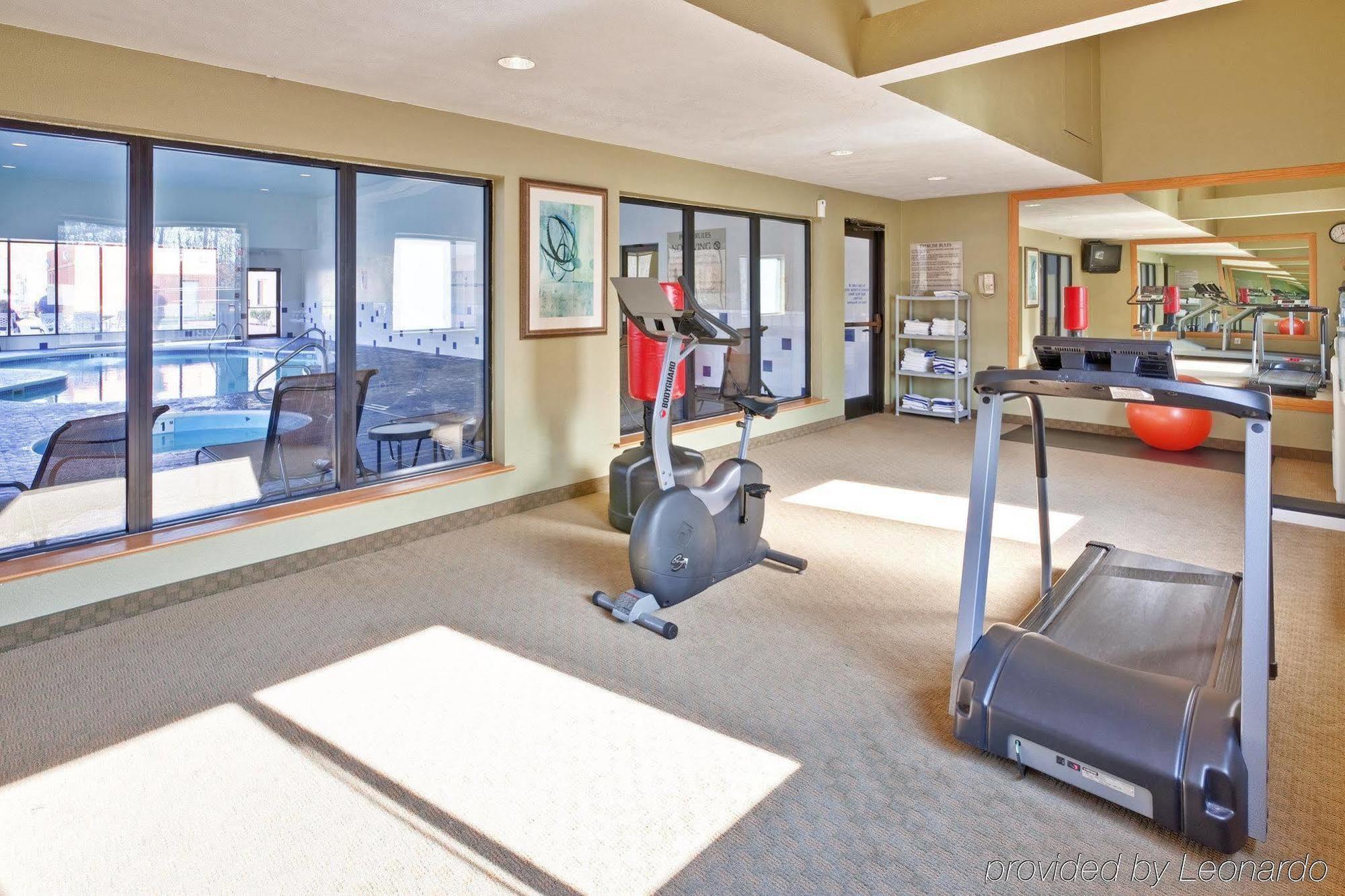 Holiday Inn Express Winfield - Teays Valley Hurricane Servizi foto