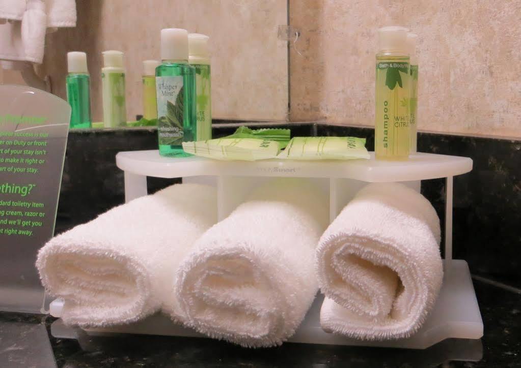 Holiday Inn Express Winfield - Teays Valley Hurricane Esterno foto