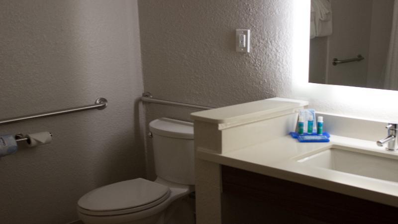 Holiday Inn Express Winfield - Teays Valley Hurricane Esterno foto