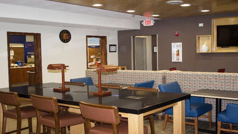 Holiday Inn Express Winfield - Teays Valley Hurricane Esterno foto